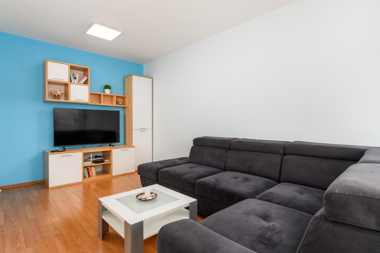 Near The Town Center Aja Apartament Umag
